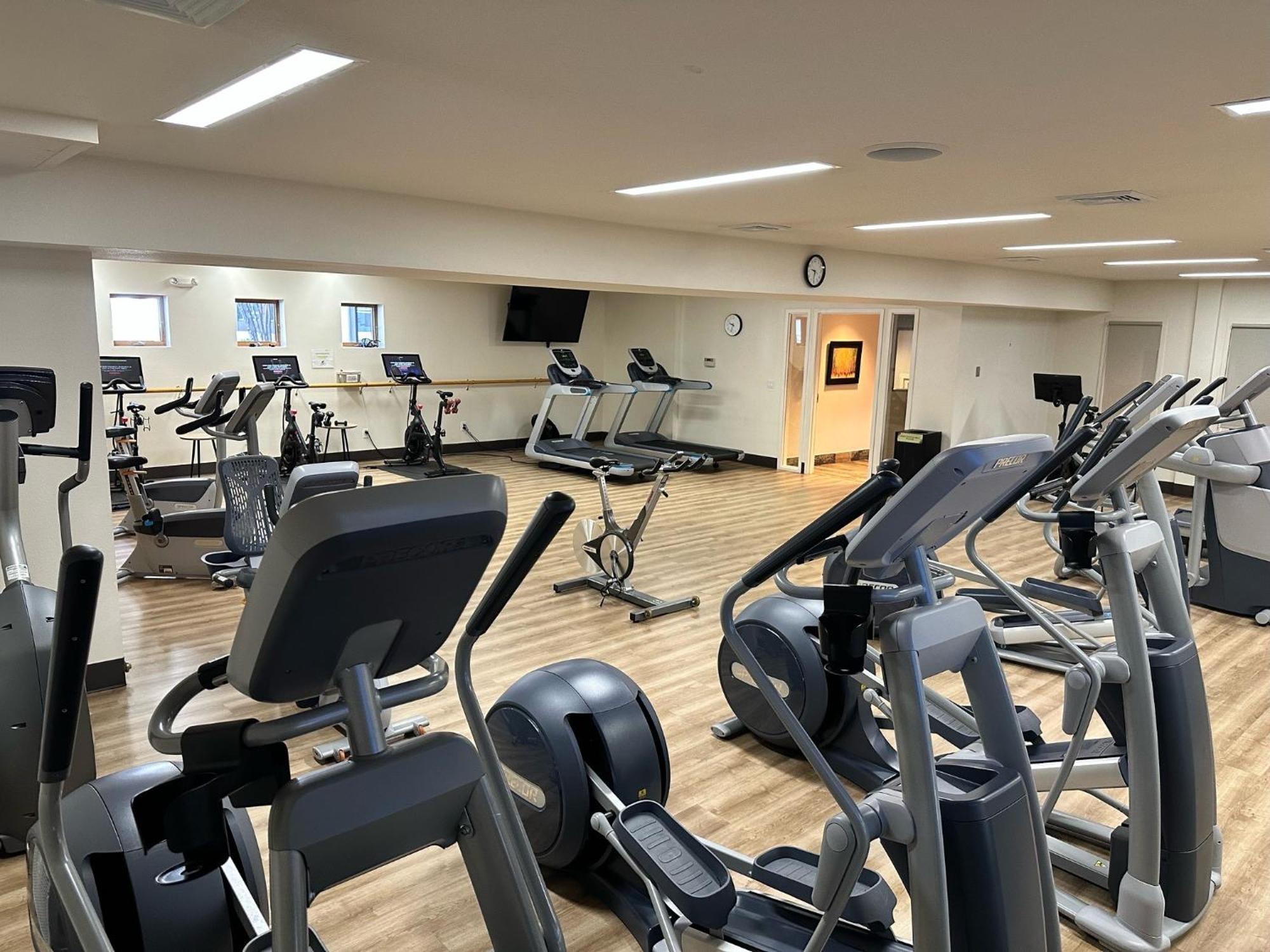 Racquet Club Mountain
